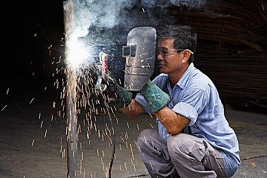 《超级房车赛：传奇》公布最新预告 展示多种模式